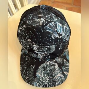 Lululemon Dash And Splash II Black Blue Wave Print Mesh Cap One Size UNISEX